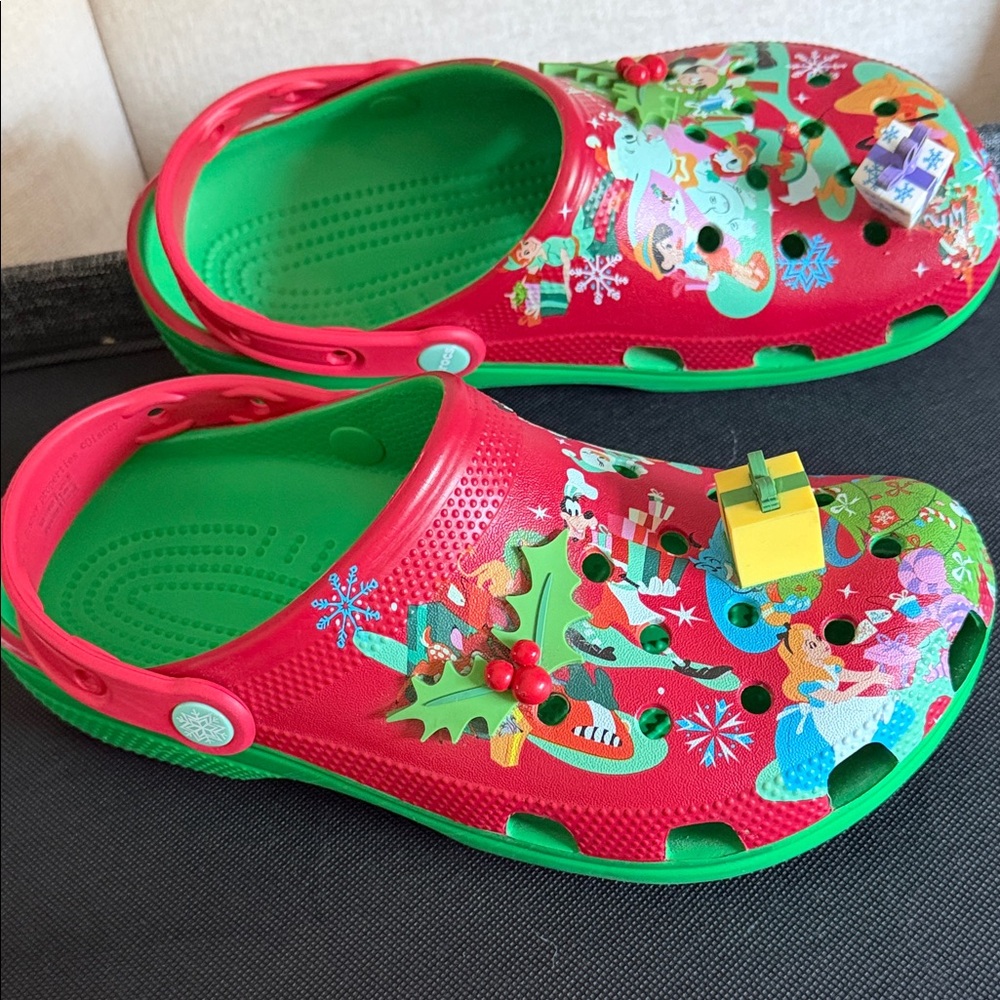 ❤️💝Disney Christmas Crocs.❤️💝